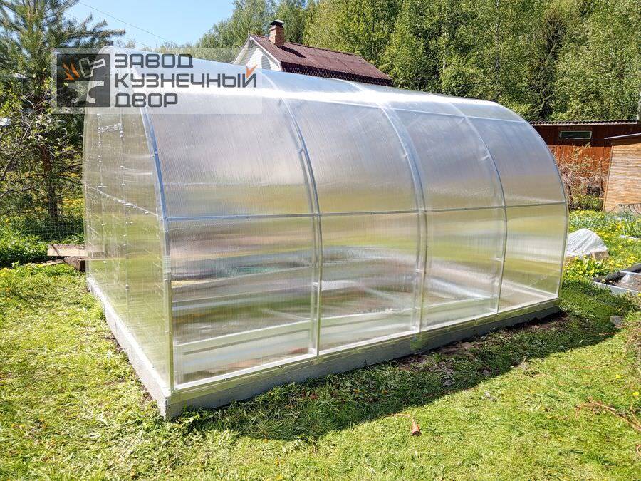 Арочная усиленная теплица с шагом 1 м Арочная усиленная теплица с шагом 1 м